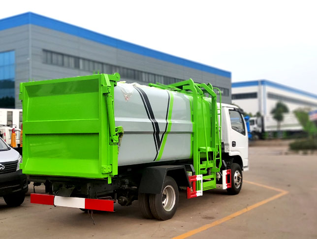 東風(fēng)福瑞卡國(guó)六側(cè)掛桶垃圾車(chē)圖片4
