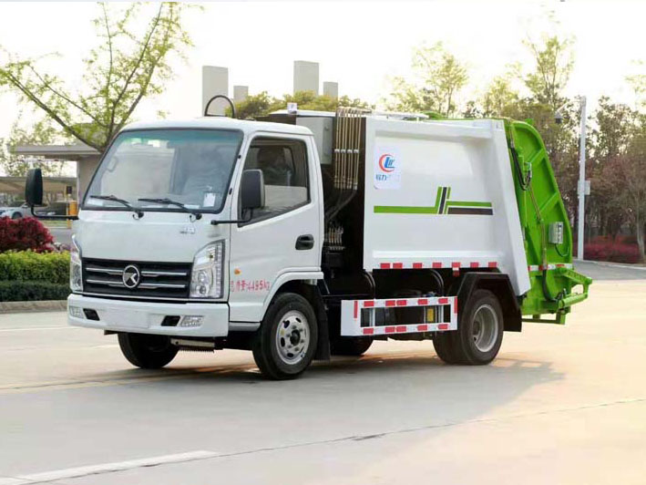 凱馬國(guó)六藍(lán)牌4方壓縮式垃圾車